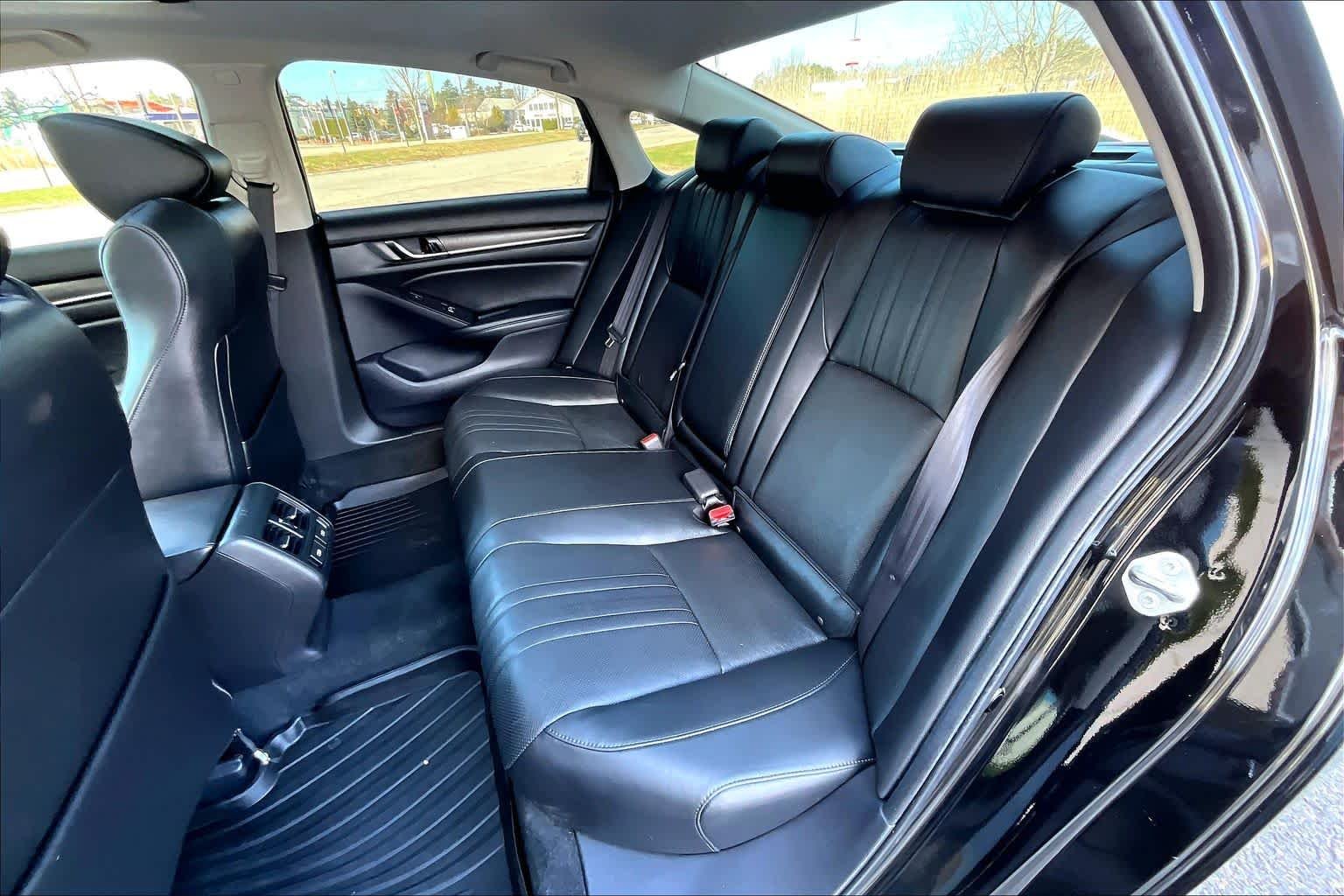 Used 2021 Crystal Black Pearl Honda Touring image 20