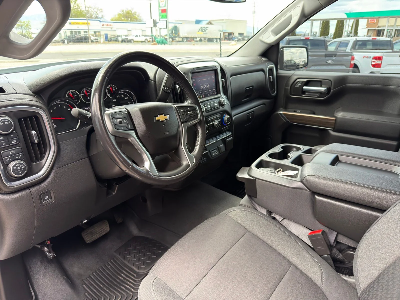 Used 2022 White Chevrolet LT image 19