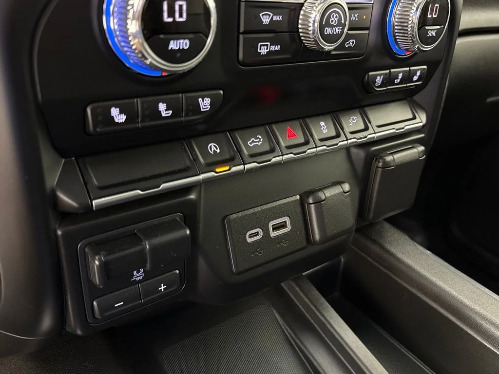 Used 2020 White GMC SLT image 54
