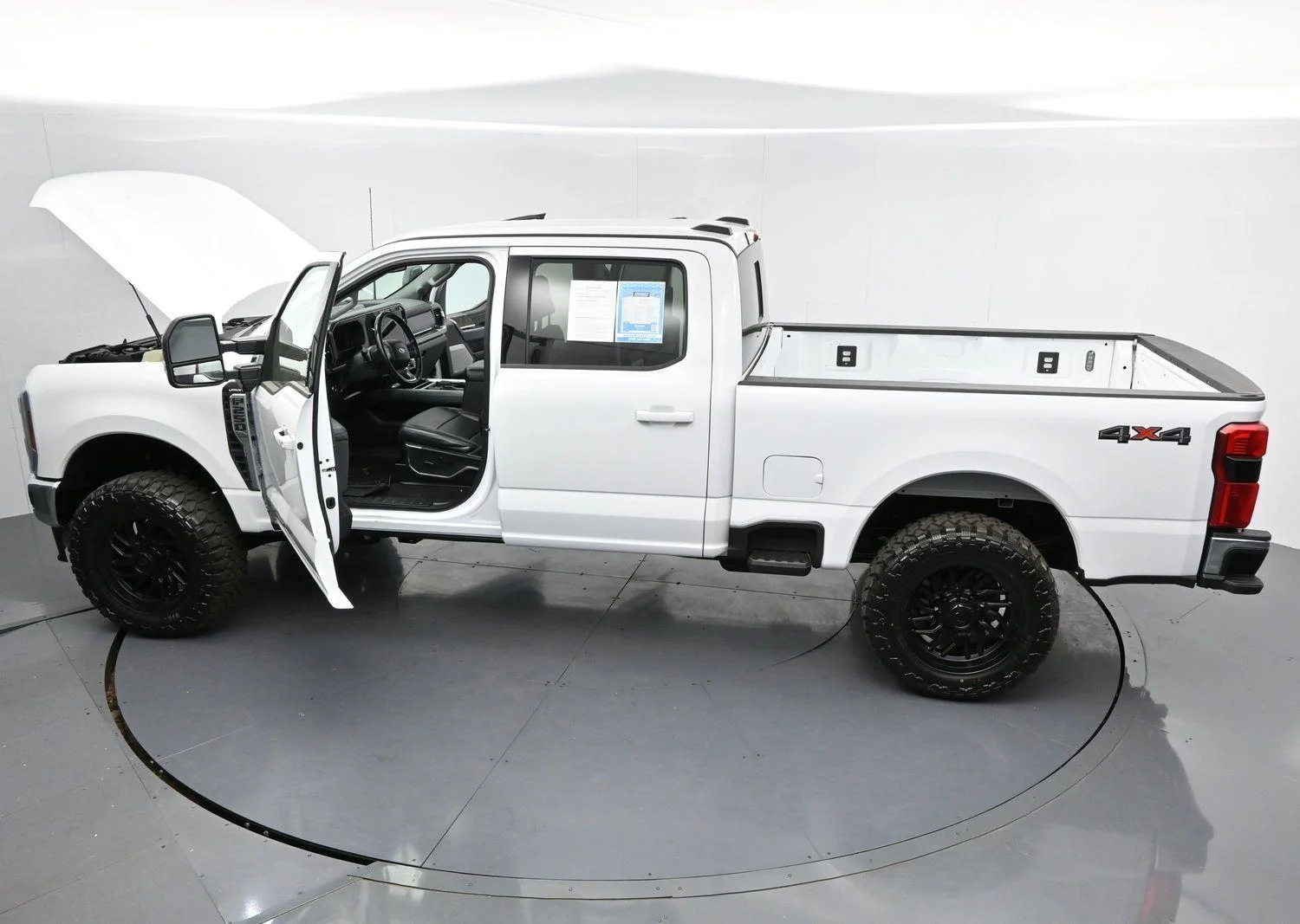 Used 2024 Oxford White Ford LARIAT image 34