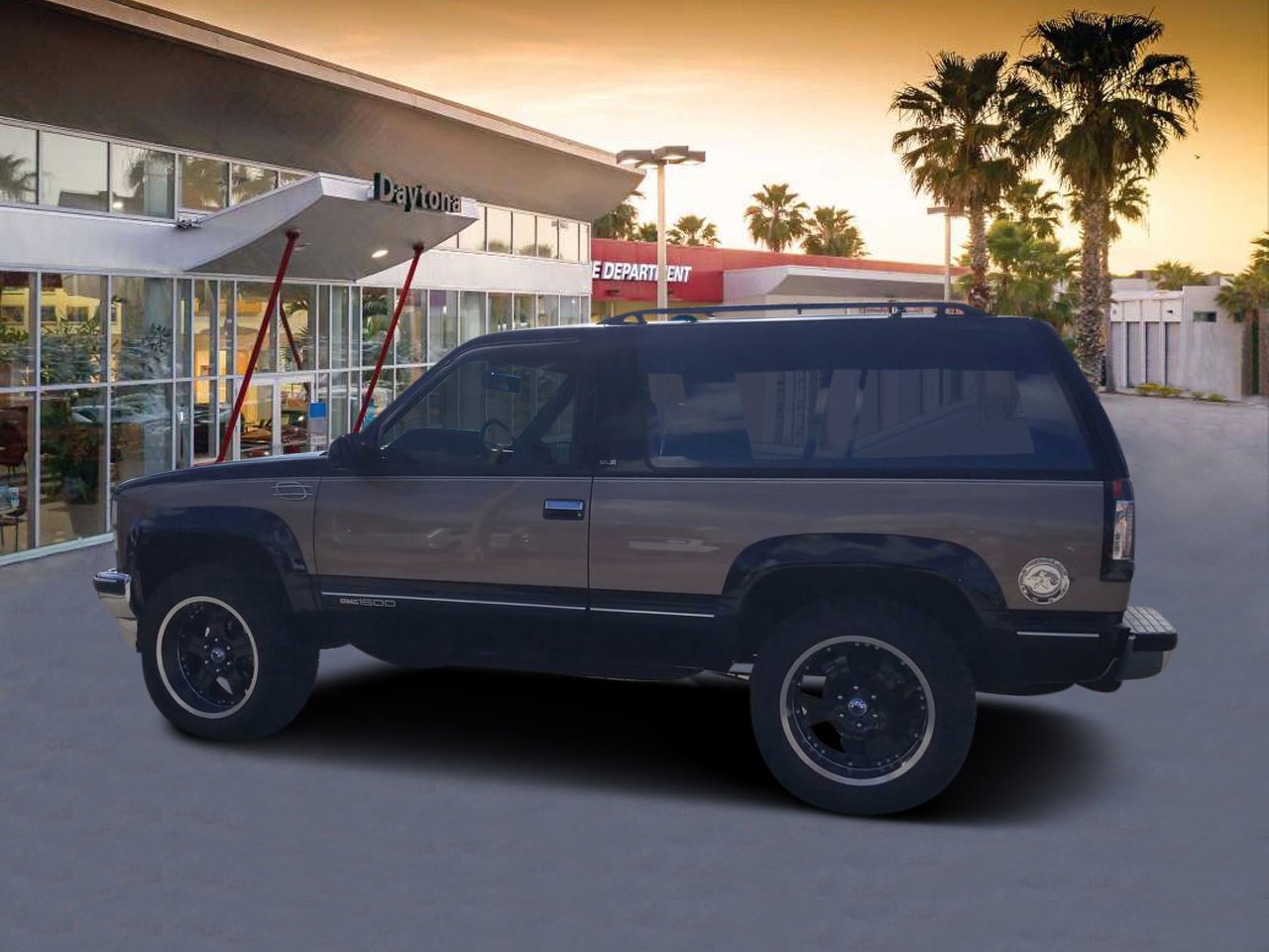 Used 1994 ONYX BLACK/LIGHT AUTUMNWOOD GMC 2DR 1500 4WD image 5