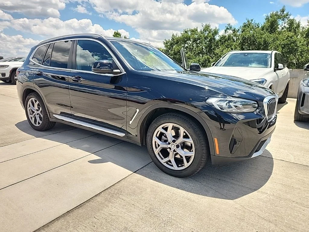 2022 BMW X3 sDrive30i's photo