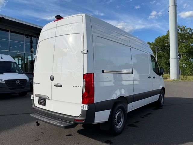 New 2026 Arctic White Mercedes-Benz Cargo 144 WB image 7
