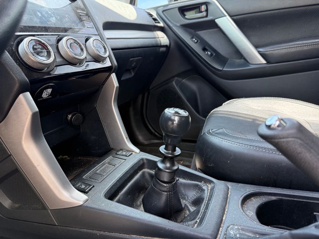 Used 2018 Ice Silver Metallic Subaru 2.5i Premium image 16