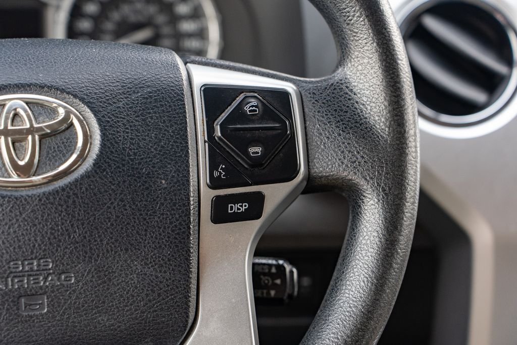 Used 2014 Super White Toyota SR5 image 18