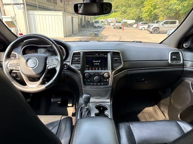 Used 2018 Bright White Clearcoat Jeep Limited image 11