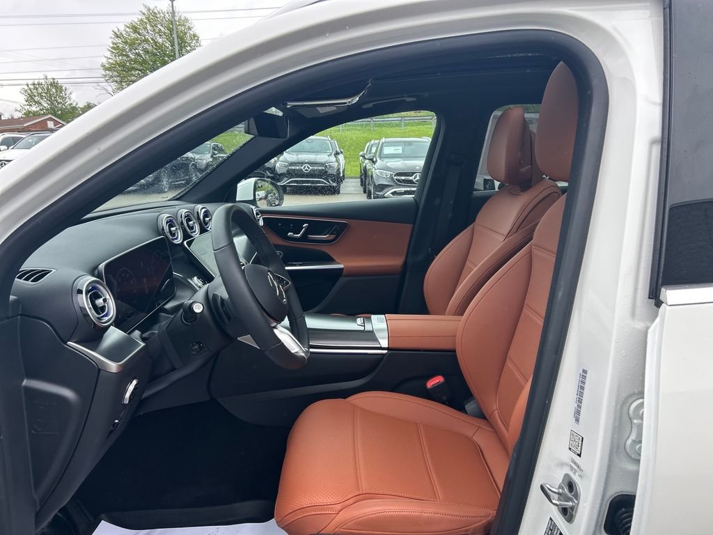 Used 2026 White Mercedes-Benz GLC 300 image 9