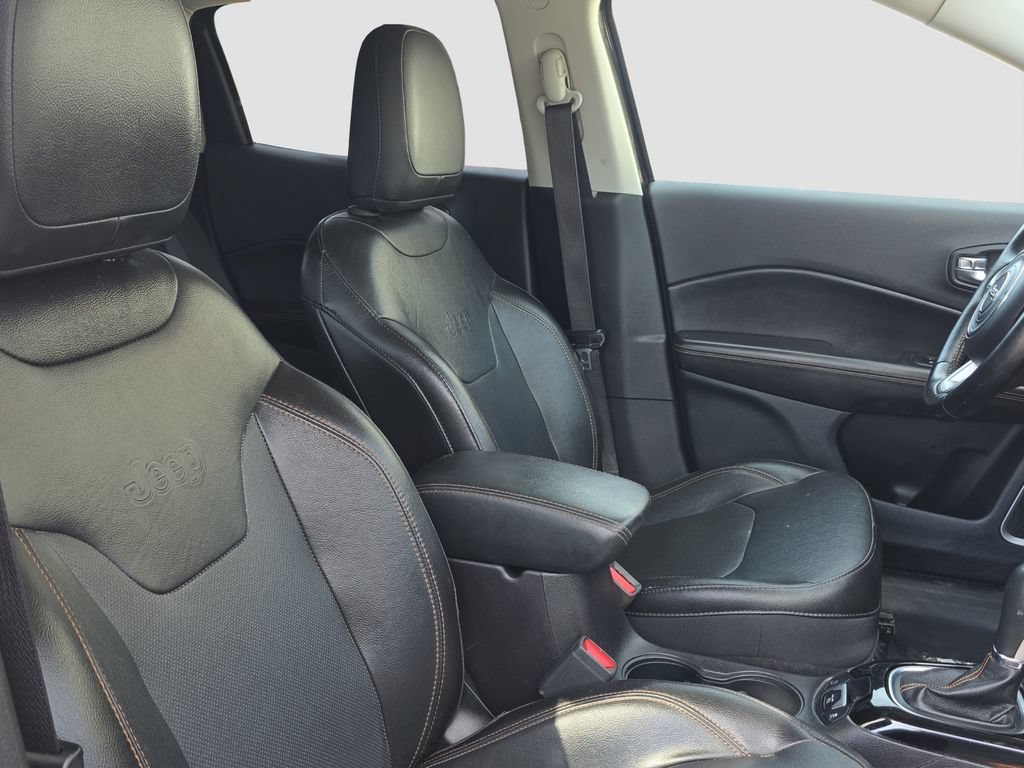 Used 2020 Gray Jeep Limited 4x4 image 20