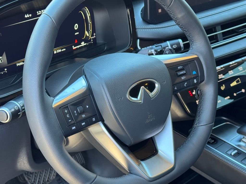 Used 2026 Mineral Black INFINITI LUXE image 16