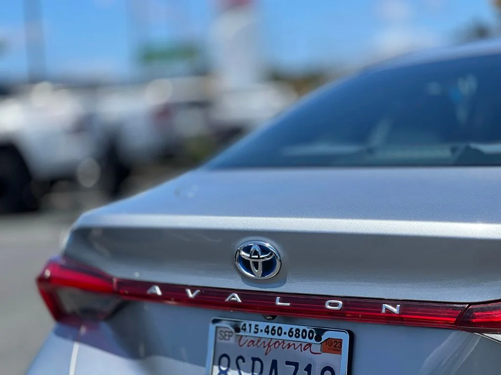 Used 2020 Silver Toyota XLE Plus image 12