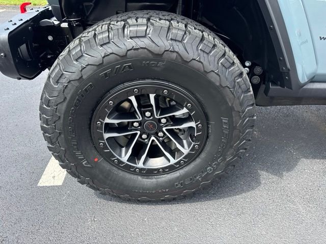 New 2026 Anvil Clear-Coat Exterior Paint Jeep Rubicon X image 14