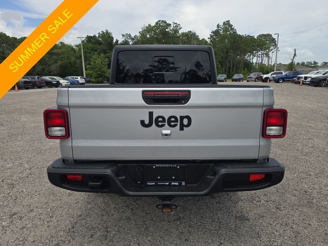 Used 2023 Silver Jeep Sport S image 5