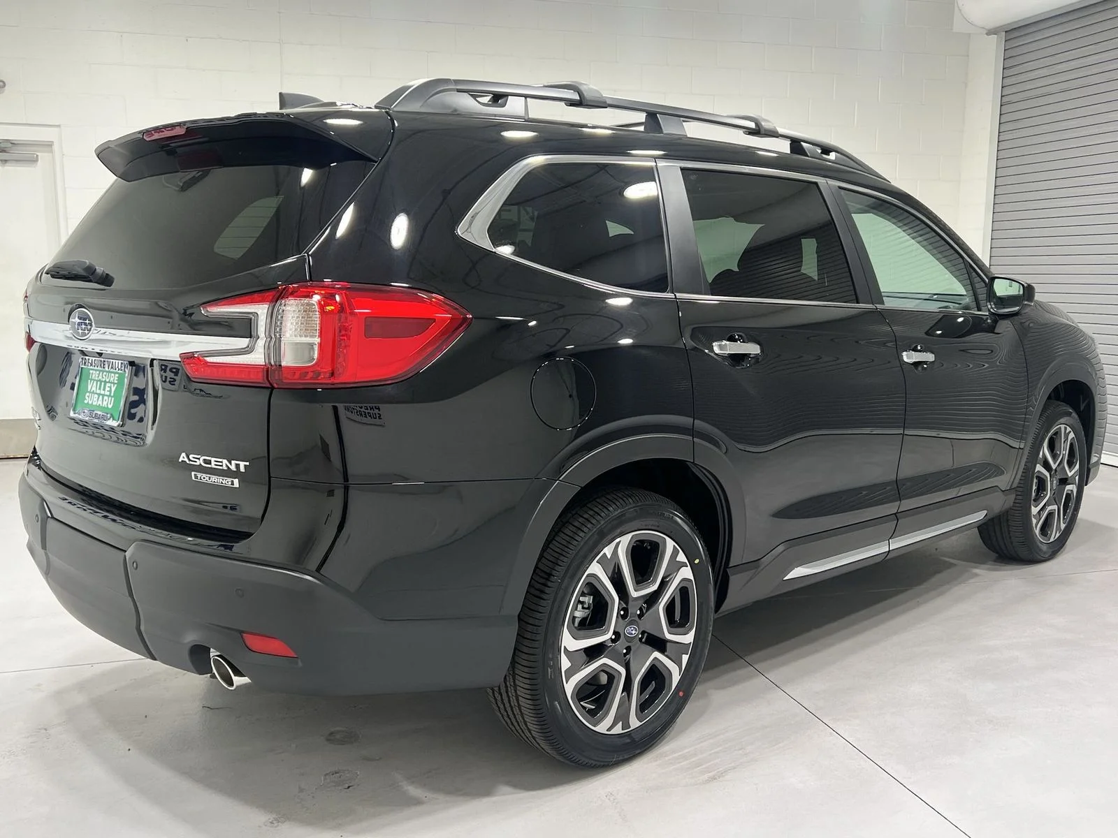 New 2026 CRYSTAL BLACK SILICA Subaru Touring image 8