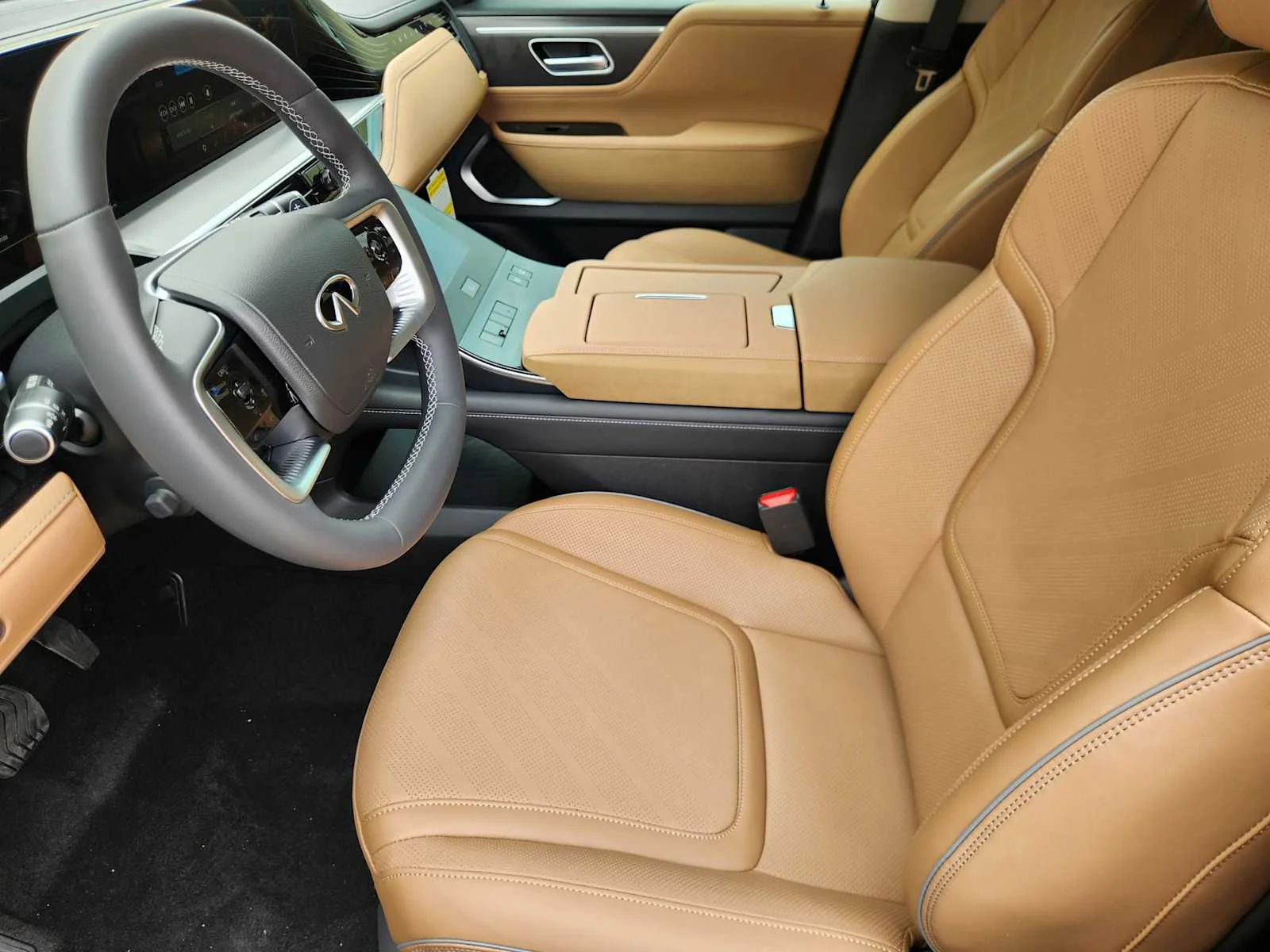 New 2026 BLACK OBSIDIAN INFINITI Luxe 2WD image 8
