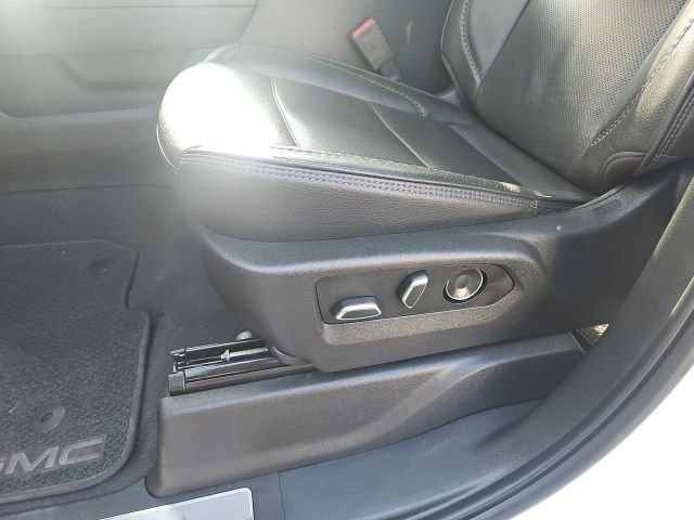 Used 2025 White Frost Tri-Coat GMC Denali image 16