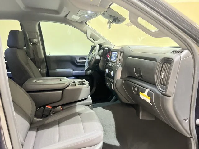 2023 Chevrolet Silverado 1500 Custom - Photo 24