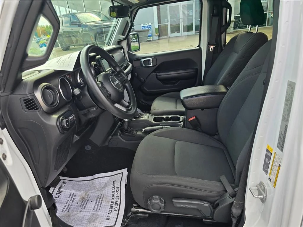 Used 2021 White Jeep Unlimited Willys image 11
