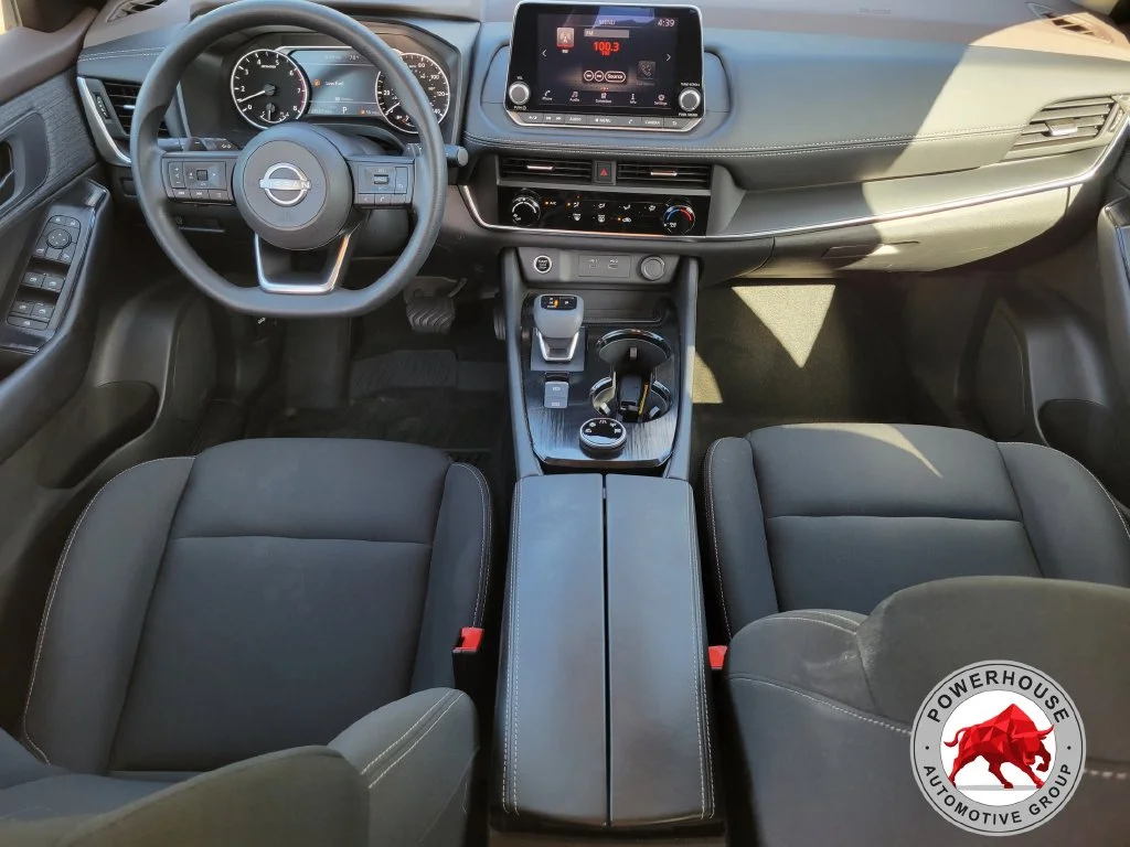 Used 2023 White Nissan S image 17