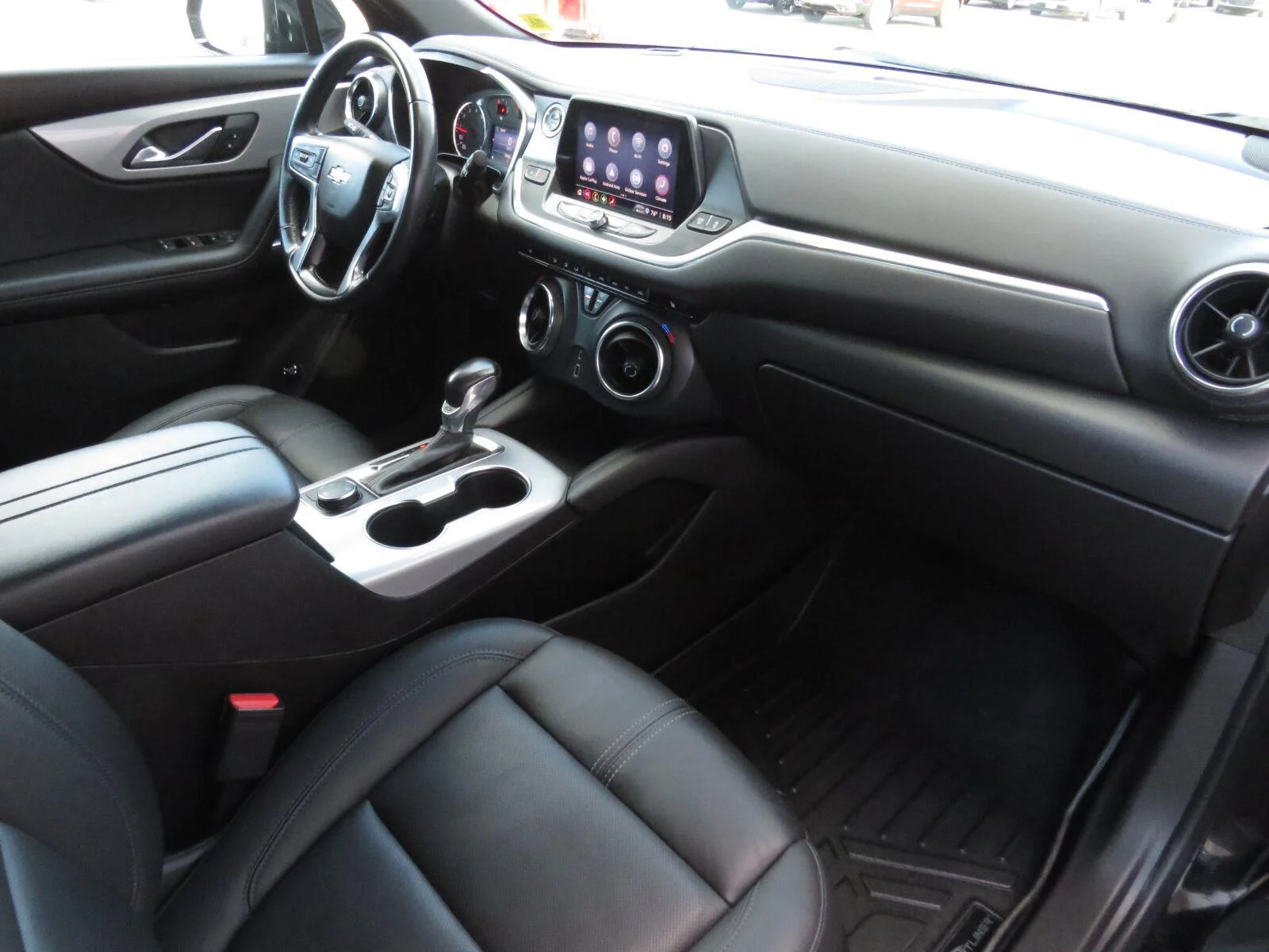 Used 2022 BLACK Chevrolet LT image 24