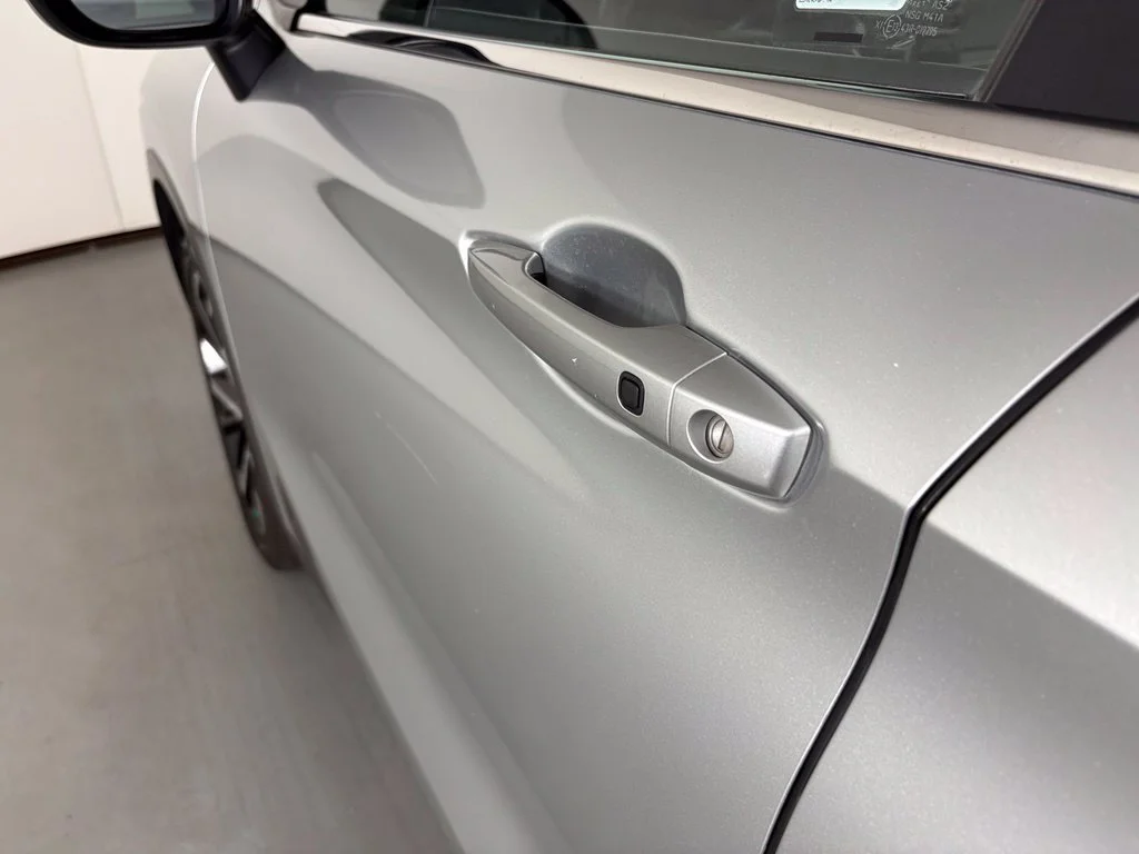 Used 2024 Silver Mitsubishi  image 11