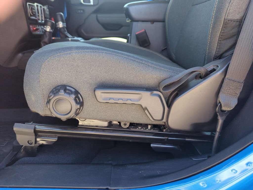 Used 2025 Blue Jeep Willys image 13