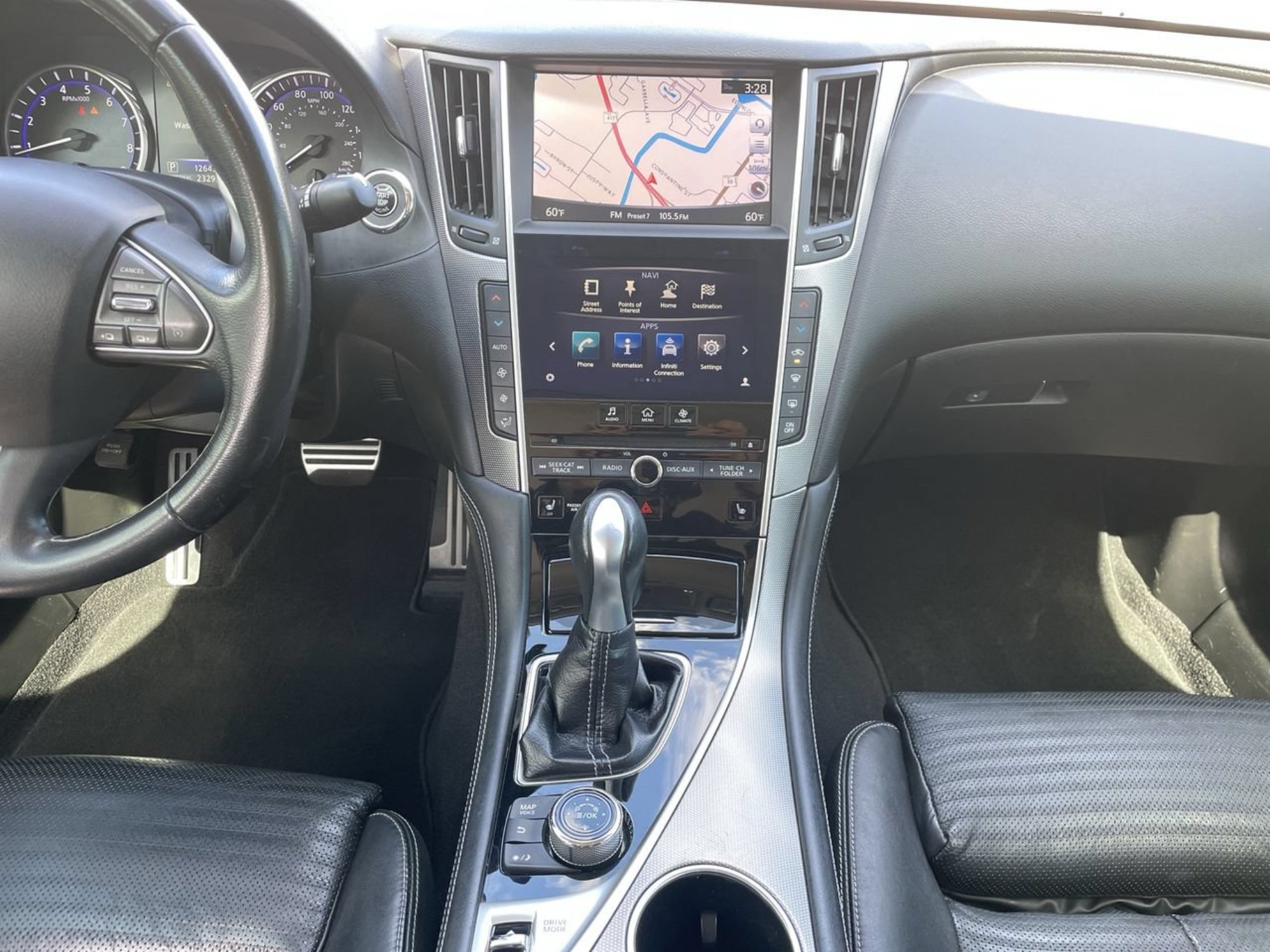 Used 2015 Venetian Ruby INFINITI Sport image 11
