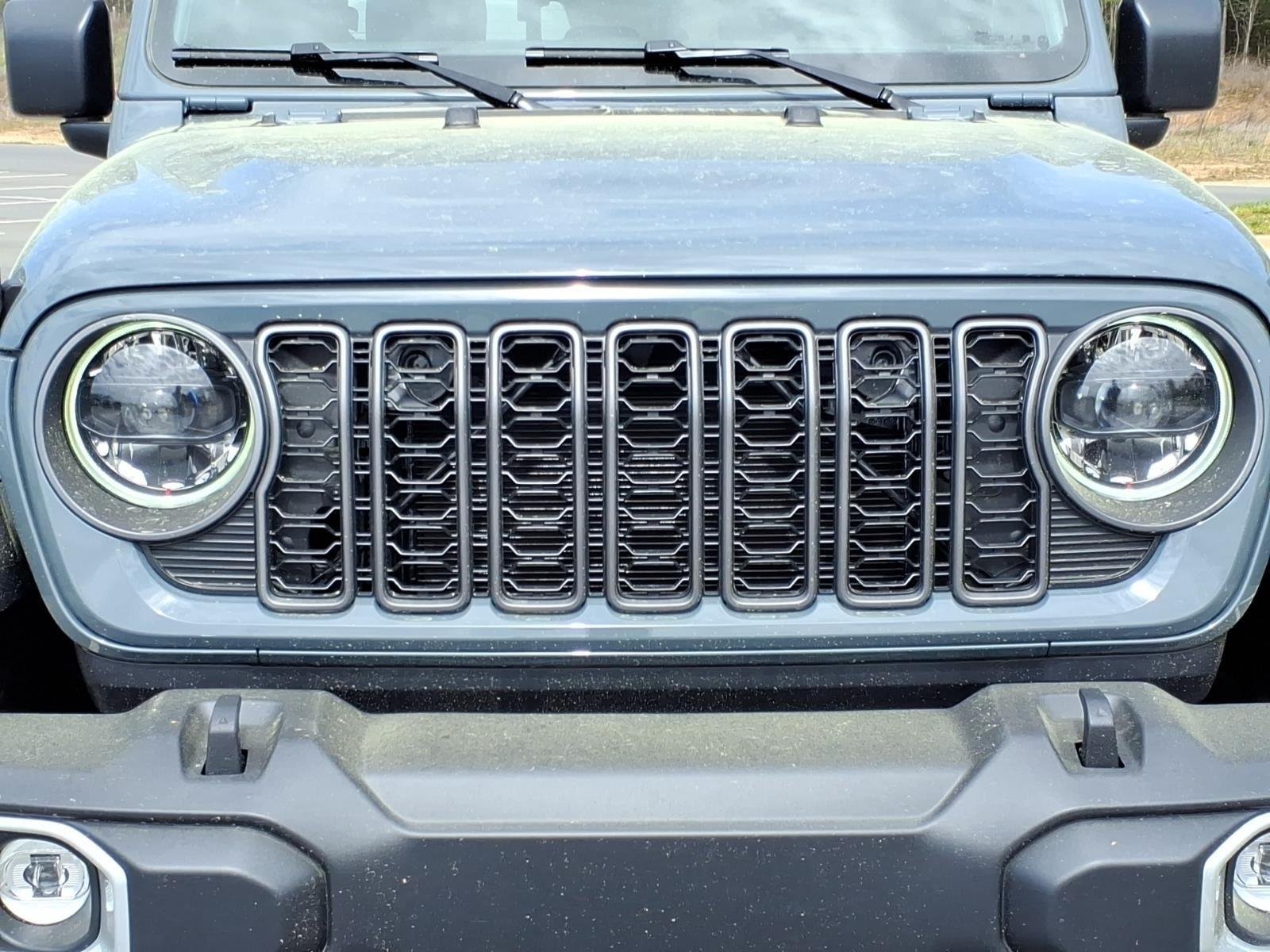 New 2026 Anvil Clear-Coat Exterior Paint Jeep Sahara image 14