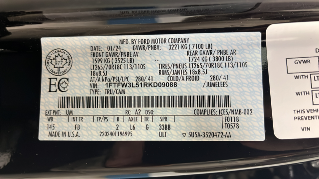 Used 2024 Agate Black Metallic Ford XLT image 25
