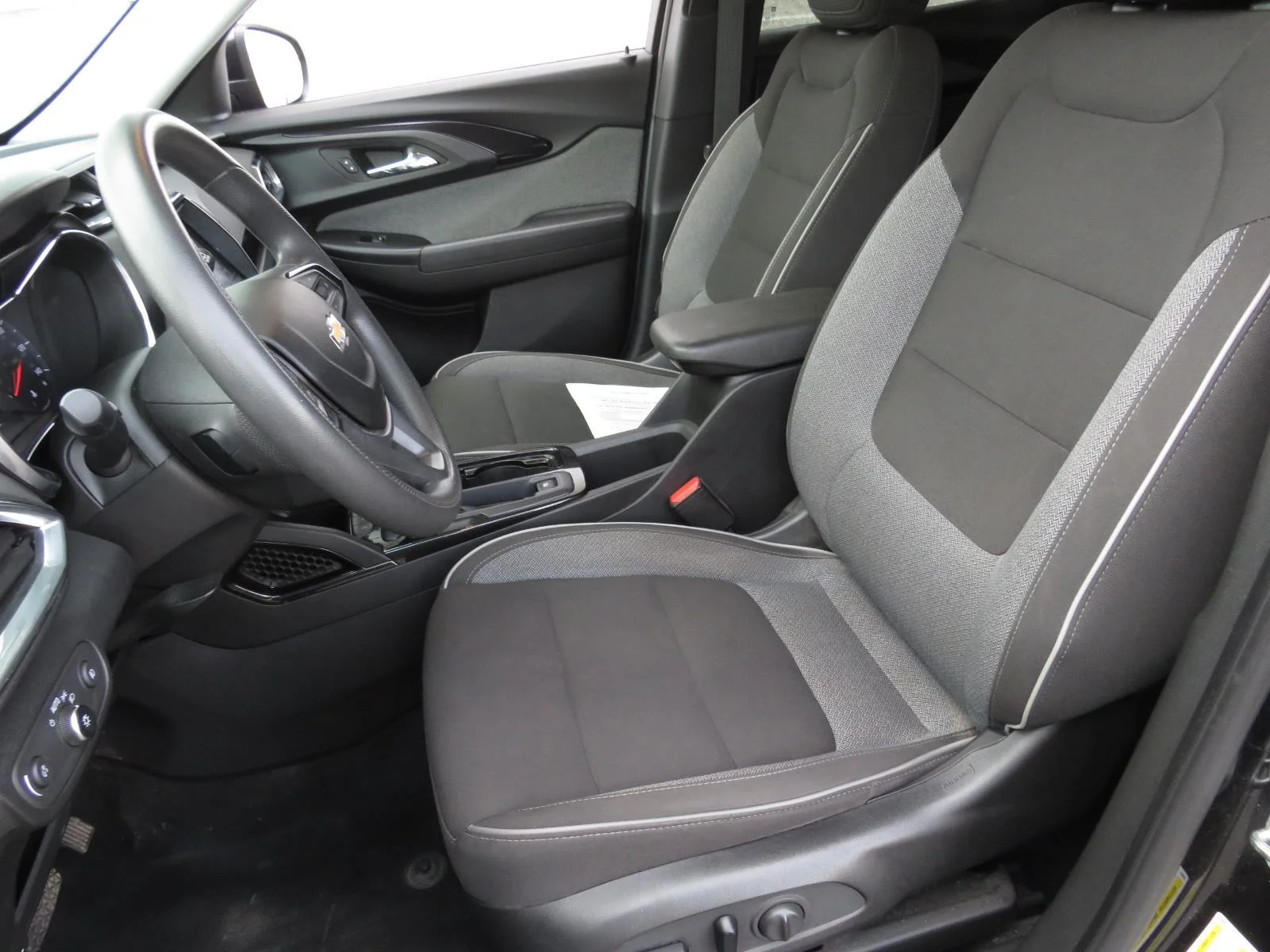 Used 2021 Mosaic Black Metallic Chevrolet LT image 25