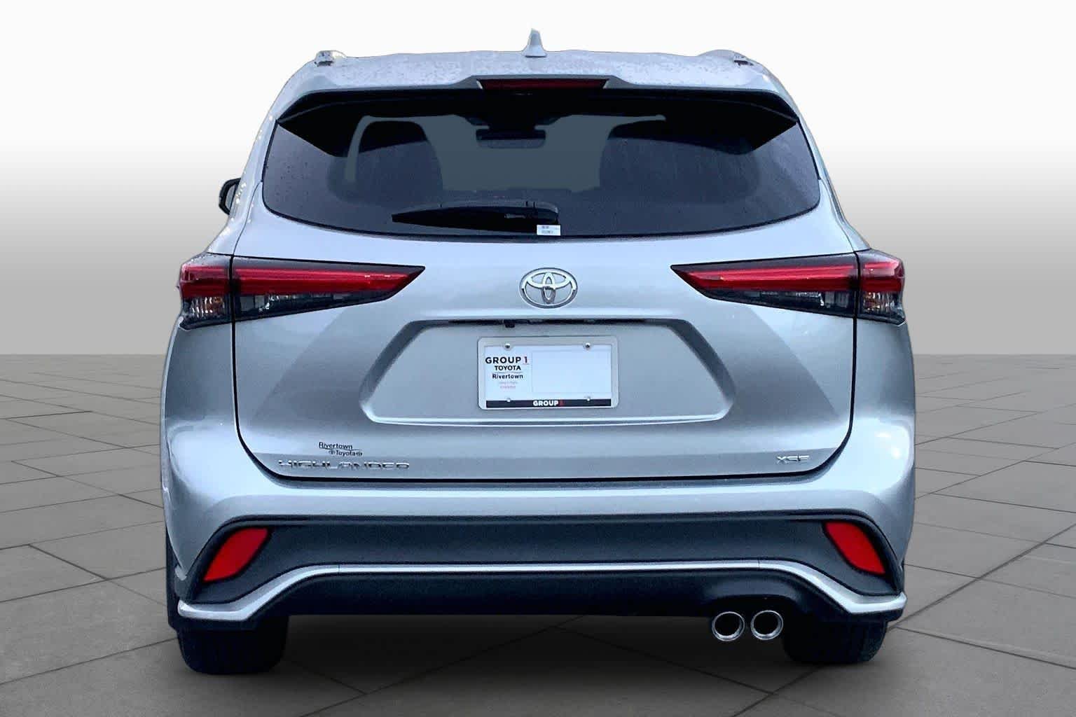Used 2023 Celestial Silver Metallic Toyota XSE image 5
