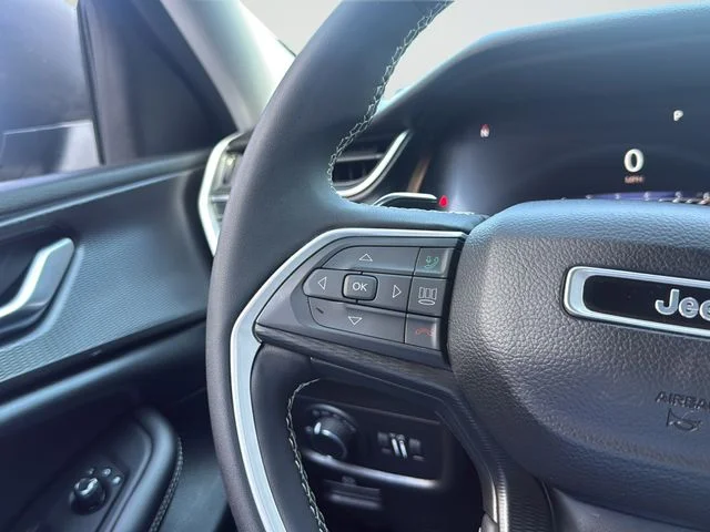 Used 2023 Gray Jeep Laredo image 15