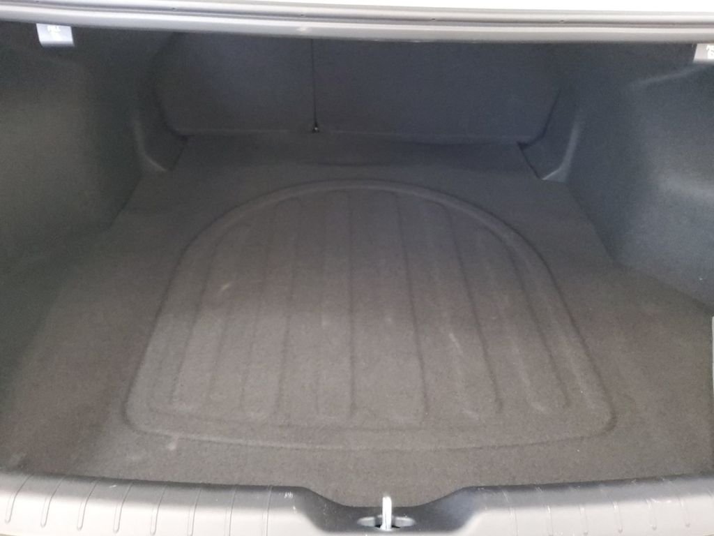 Certified Used 2026 White Kia GT-Line image 27