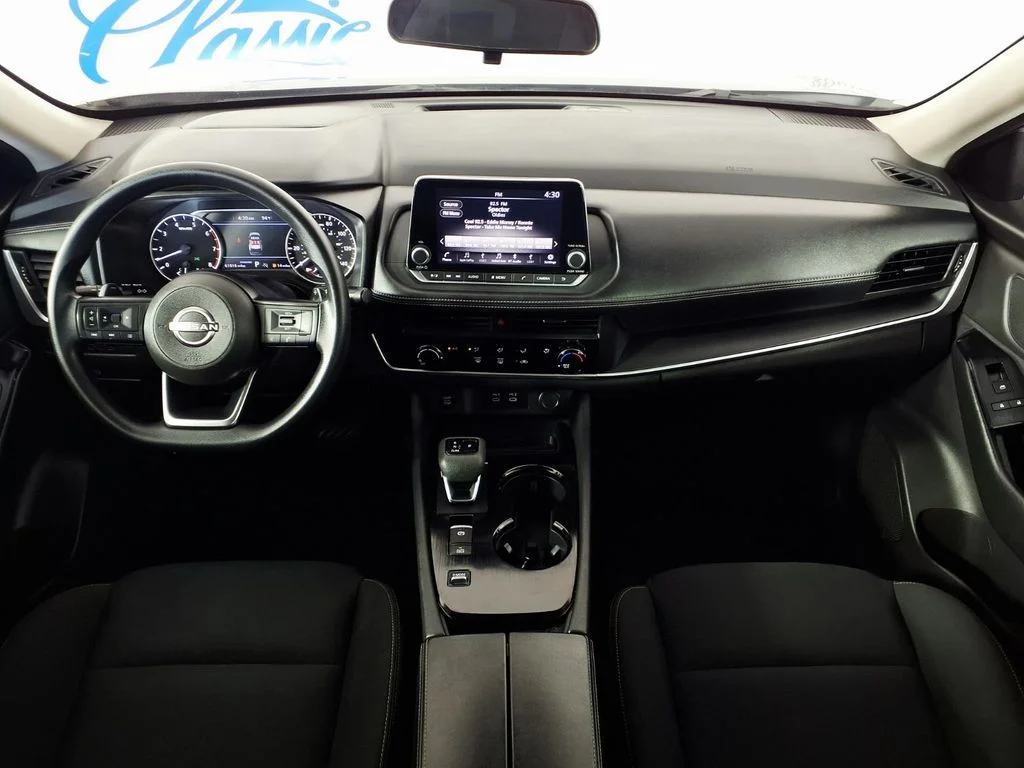 Used 2024 Silver Nissan S image 14