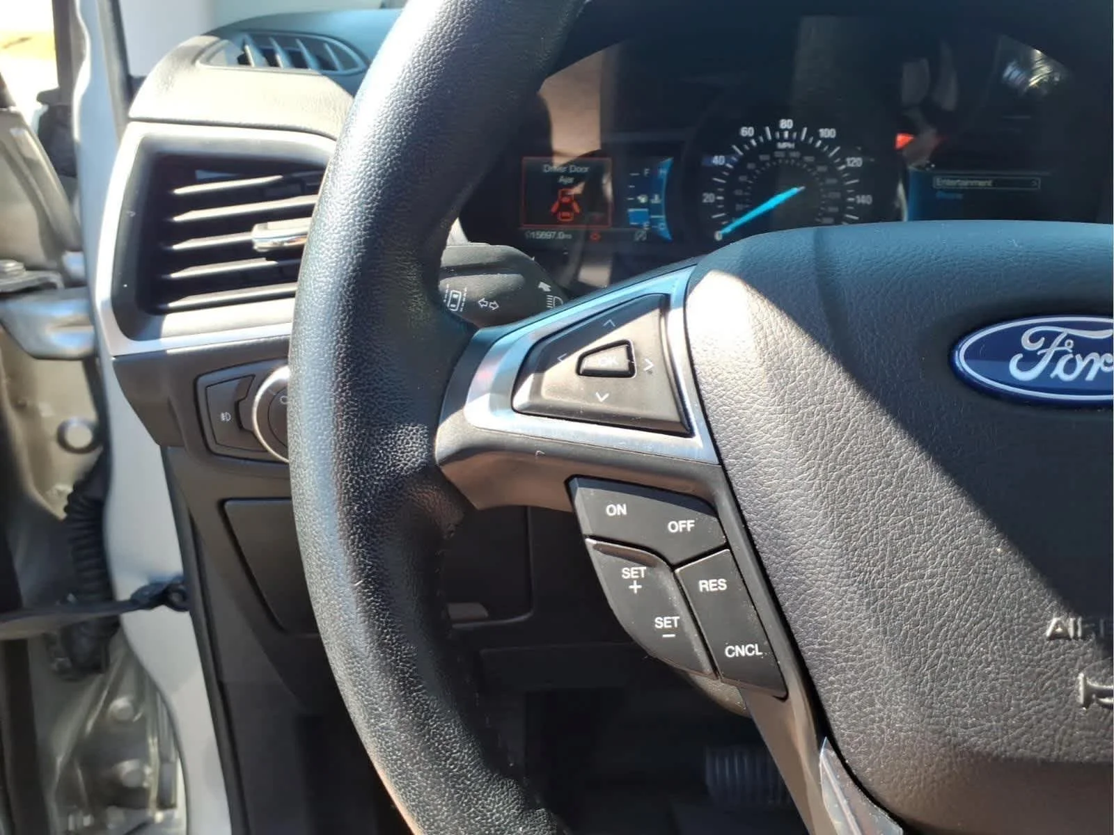 Used 2023 Iconic Silver Ford SEL image 27