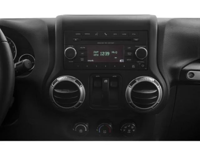 Used 2017 Granite Crystal Metallic Clearcoat Jeep Sahara image 13