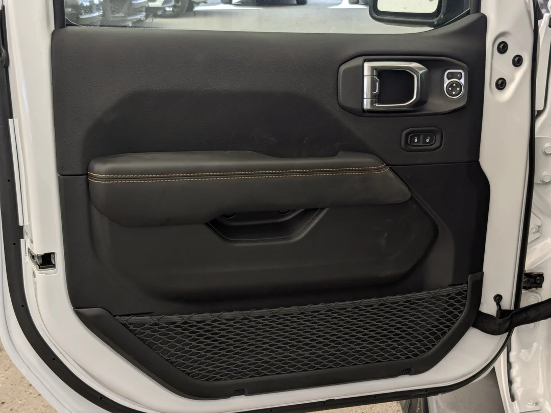 New 2026 White Jeep Sahara - - 4x4 - Body- Color Top - Side Steps - 2.0L Turbo - Remote Start & More! image 12