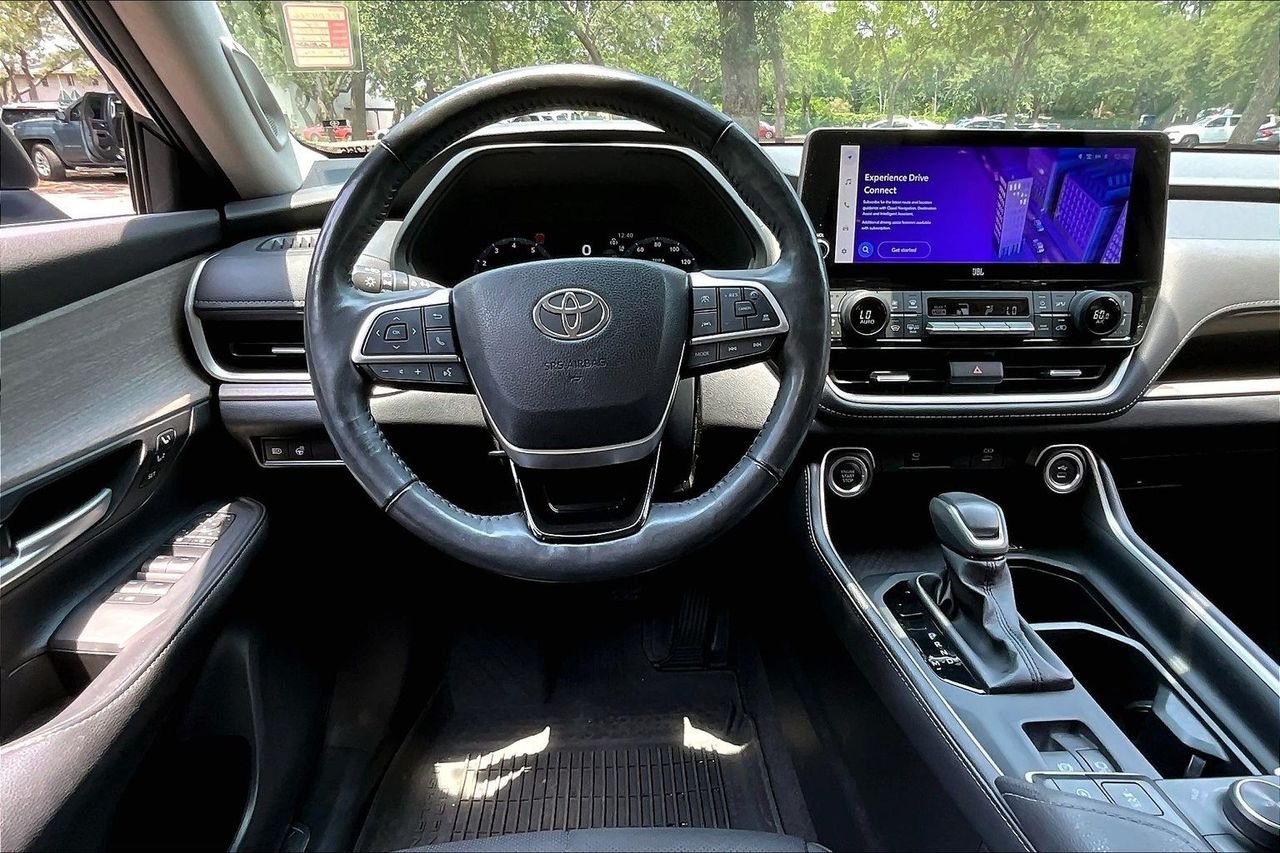 Used 2024 White Toyota Platinum image 8