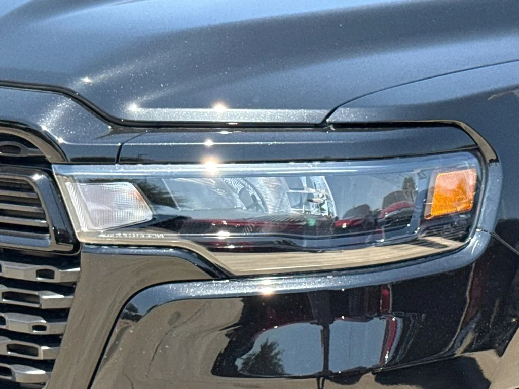 New 2026 Diamond Black Crystal Pearlcoat RAM Express image 4
