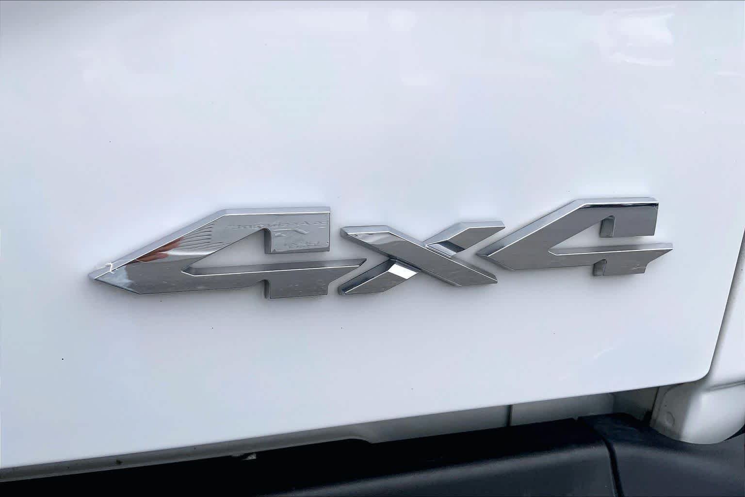 Used 2019 Bright White Clearcoat Ram Laramie image 10