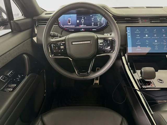 Used 2024 White Land Rover Dynamic SE image 25
