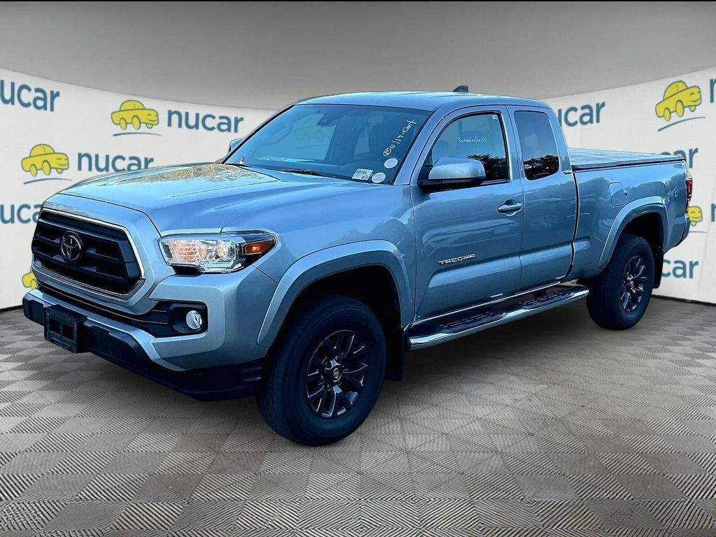 Used 2022 Silver Toyota SR5 image 3