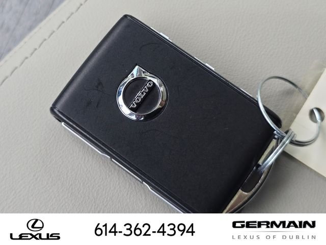 Used 2023 Black Volvo T8 Plus Dark Theme image 32
