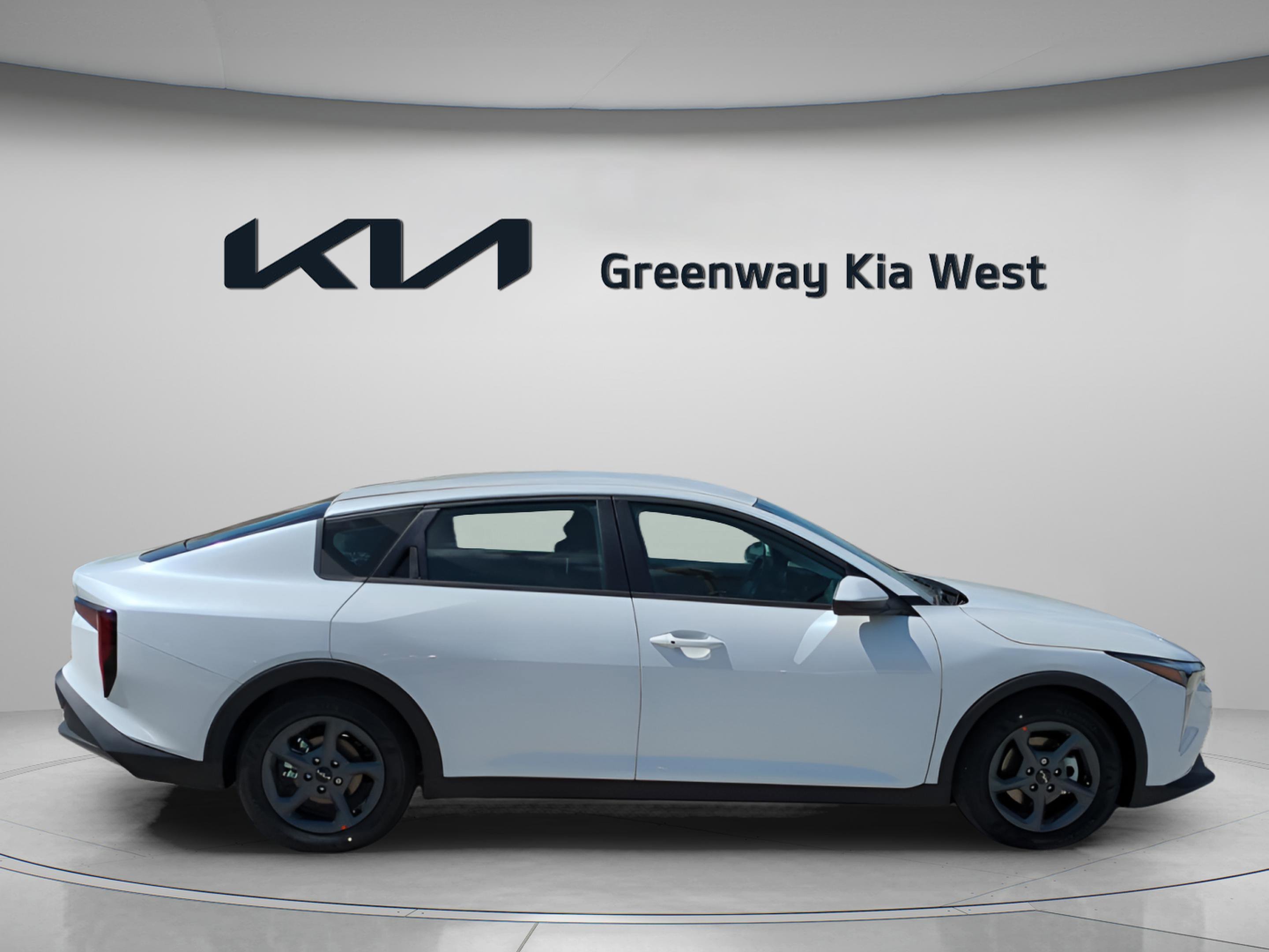 New 2026 Snow White Pearl Kia LXS image 9