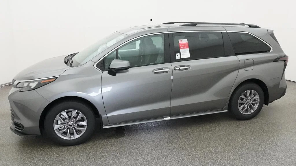 New 2026 Heavy Metal Toyota XLE image 5