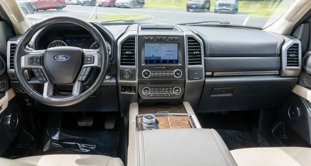 Used 2021 White Metallic Ford Platinum image 20