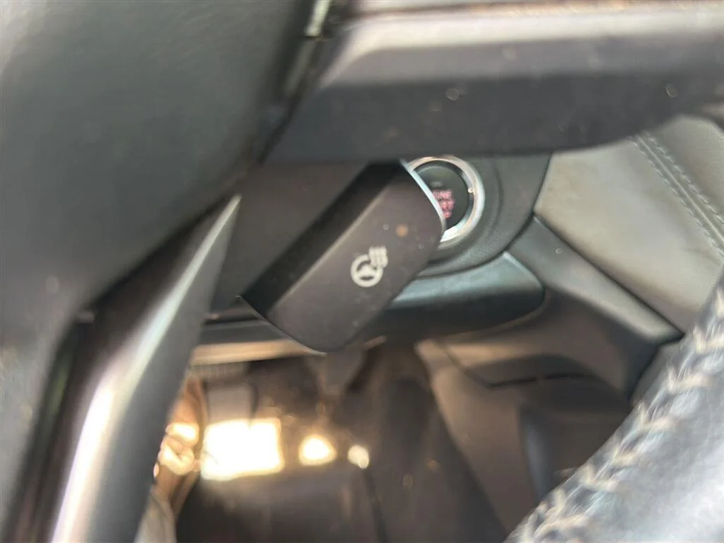 Used 2022 Abyss Blue Pearl Subaru Limited image 3
