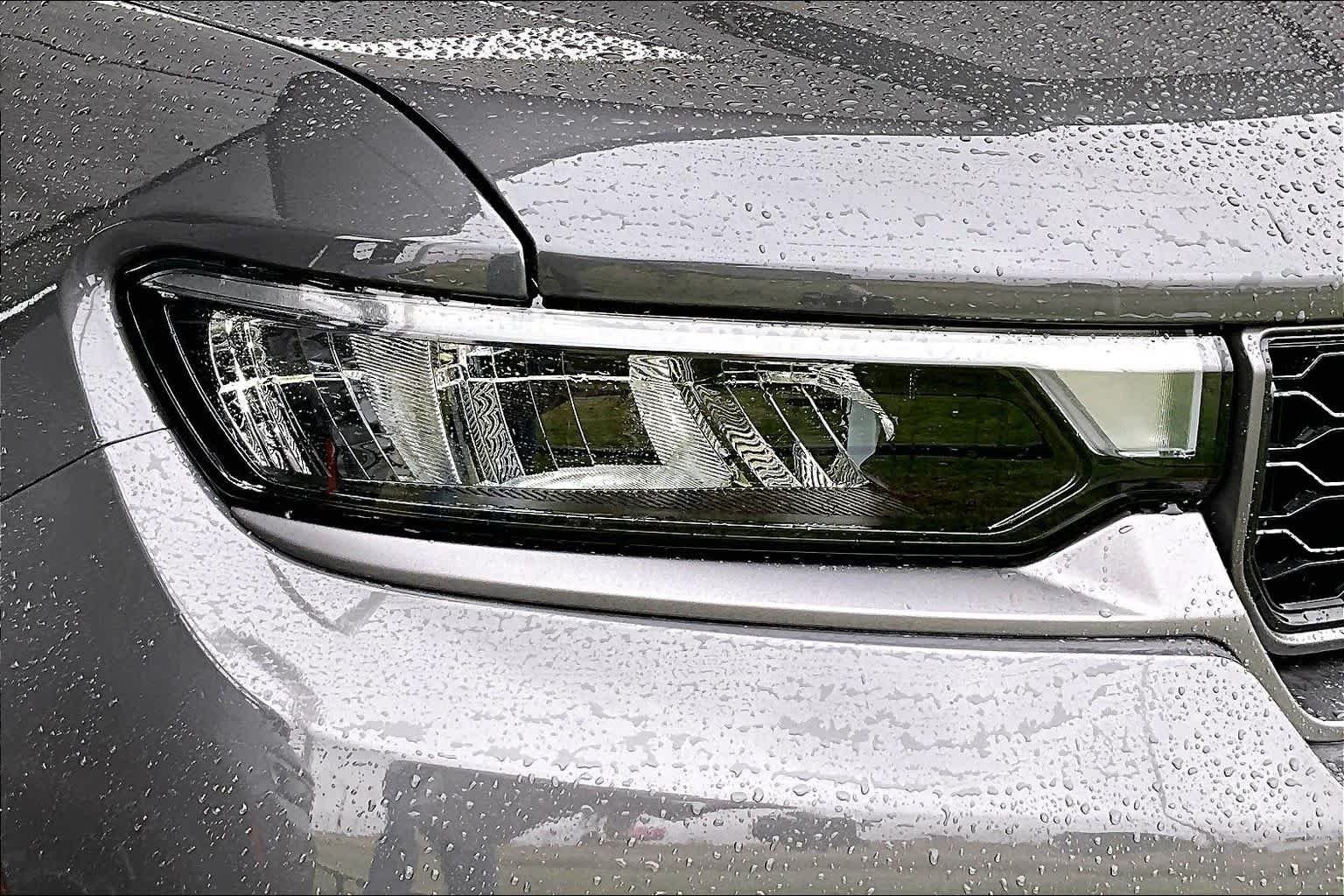 New 2026 Baltic Gray Metallic Clear-Coat Exterior Paint Jeep Limited image 13