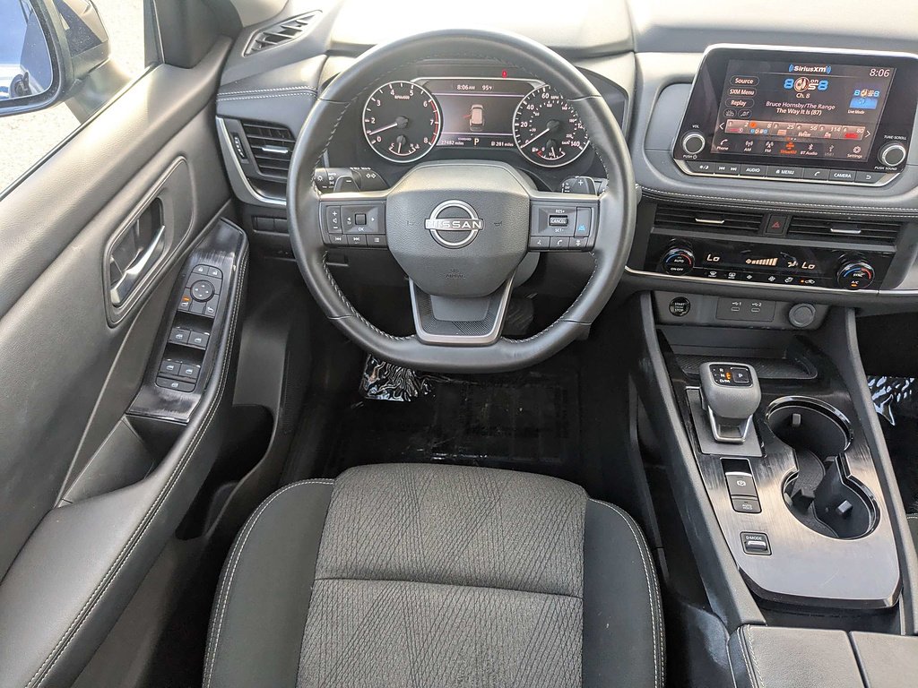 2025 Nissan Rogue SV - Photo 17