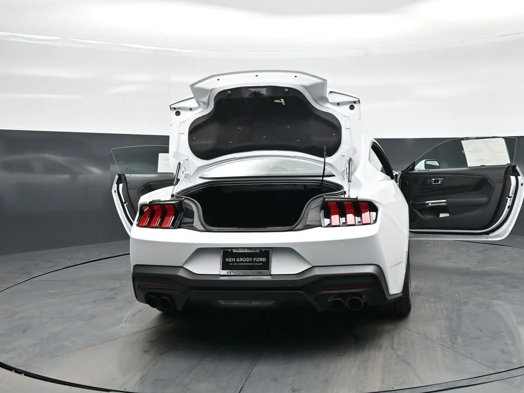 New 2026 Oxford White Ford GT image 27