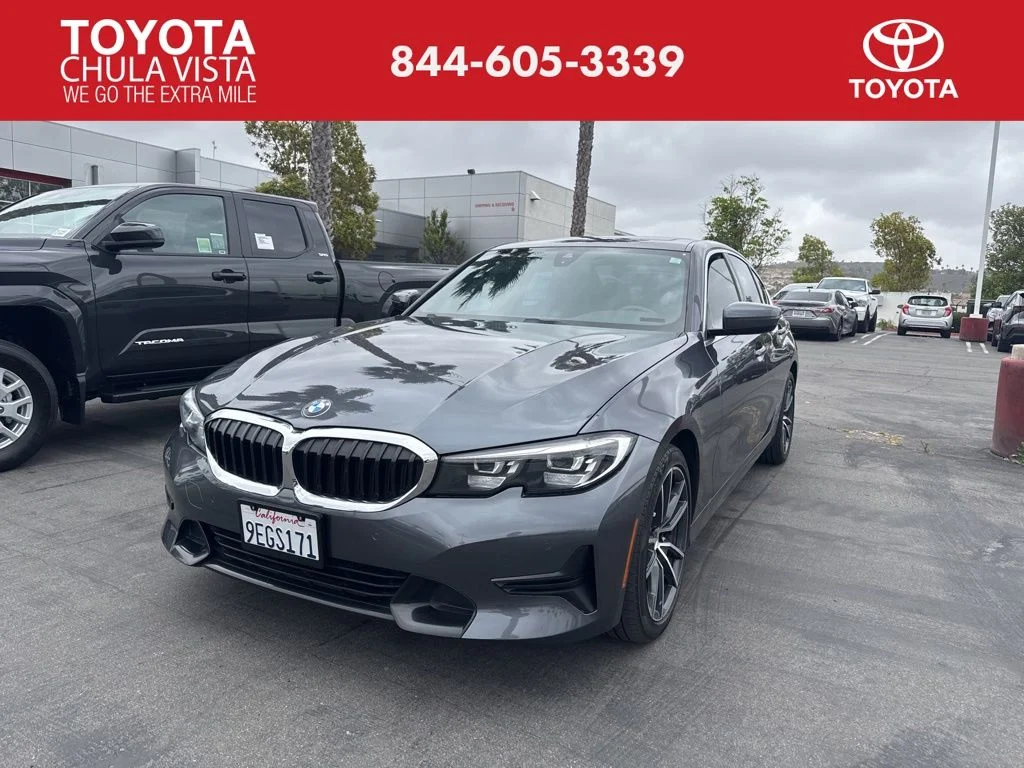 2020 BMW 3 Series 330i Sedan's photo